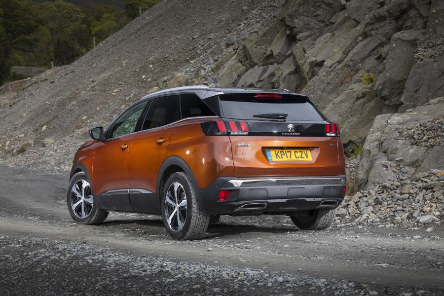  Peugeot 3008 GT Line 2016 года  (UK) (фото 11 из 15)